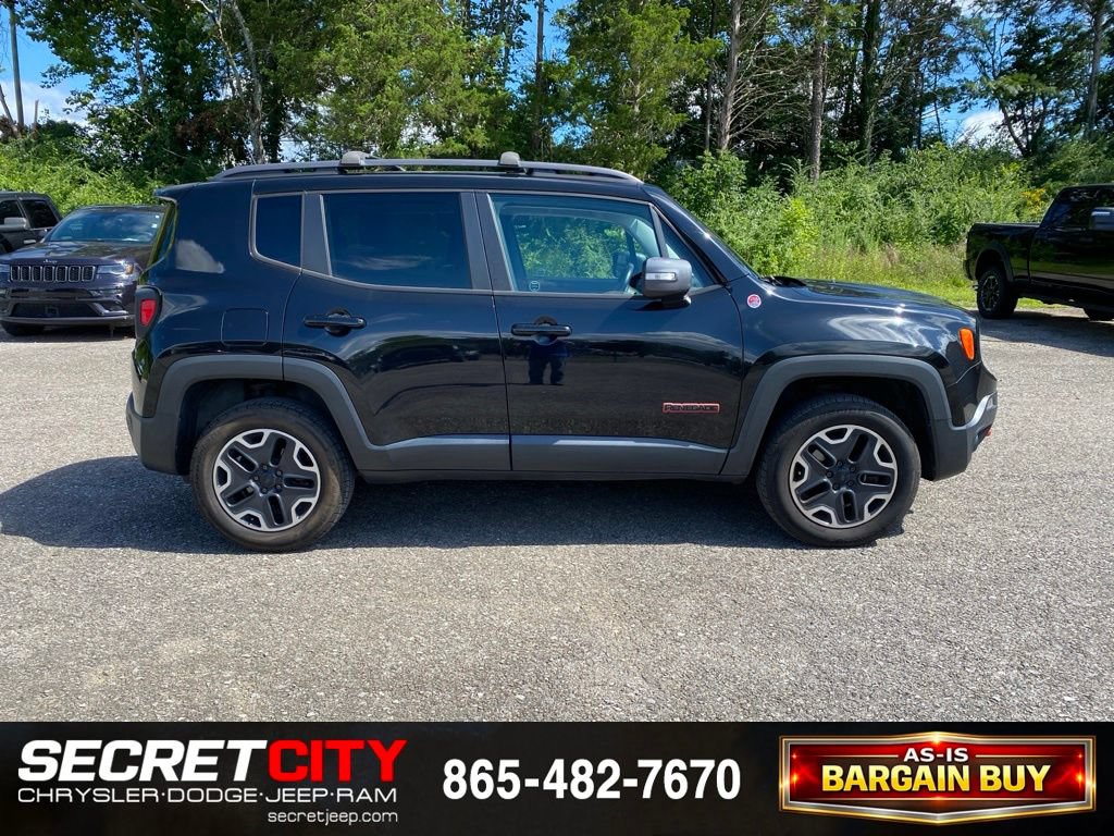 Used 2015 Jeep Renegade Trailhawk AWD/4WD image 4