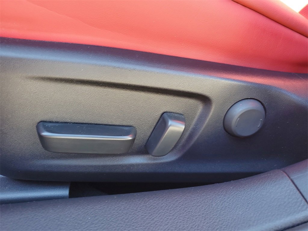 Used 2023 Lexus IS 500 image 27