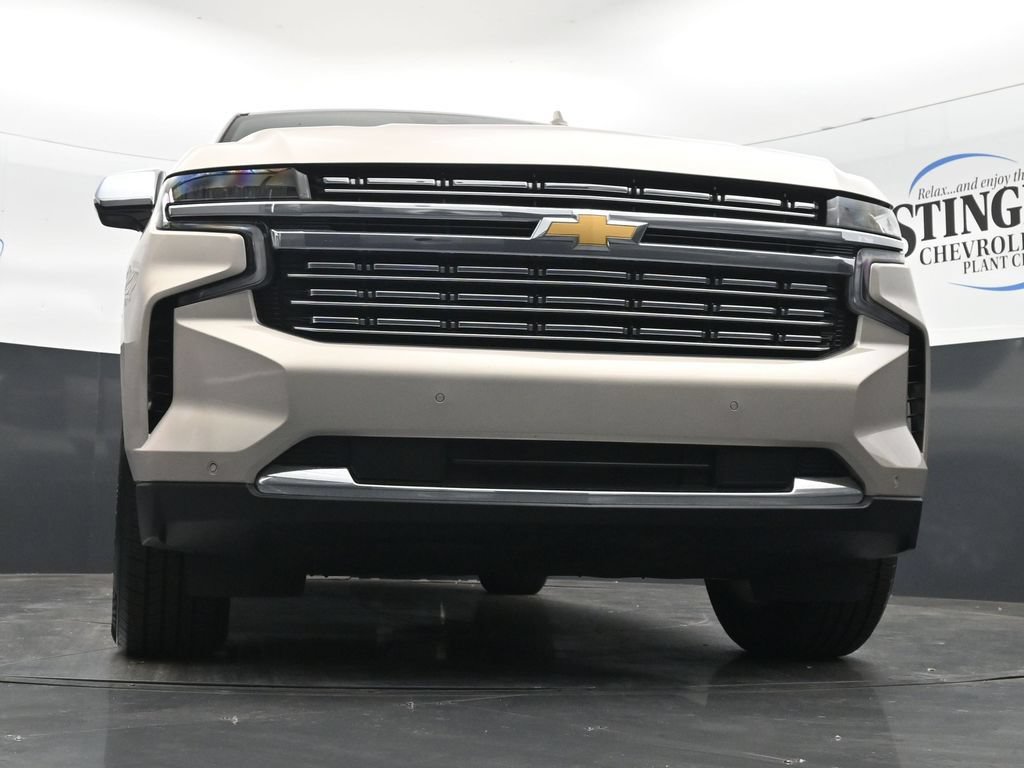 Used 2024 Chevrolet Suburban Premier RWD image 27