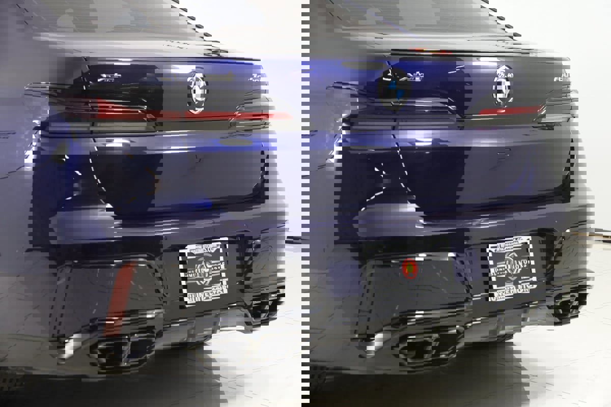 Used 2023 BMW 760i xDrive image 28