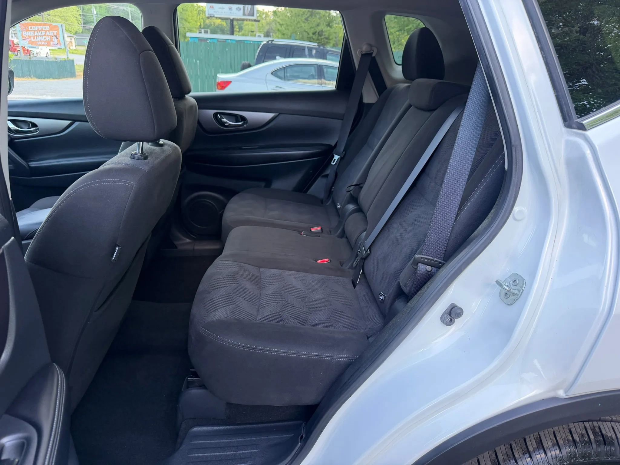 Used 2015 Nissan Rogue SV w/ SV Premium Package AWD/4WD image 20