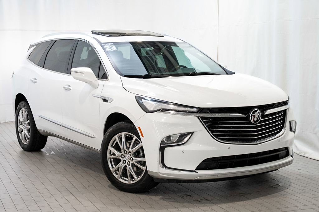 Used 2023 Buick Enclave Essence w/ Experience Buick Package image 1