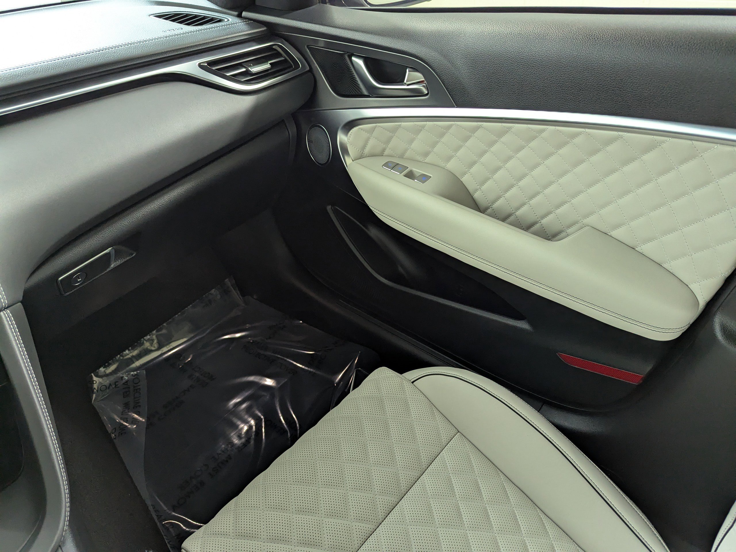 Used 2025 Genesis G70 3.3T Advanced w/ Sport Prestige Package RWD image 42