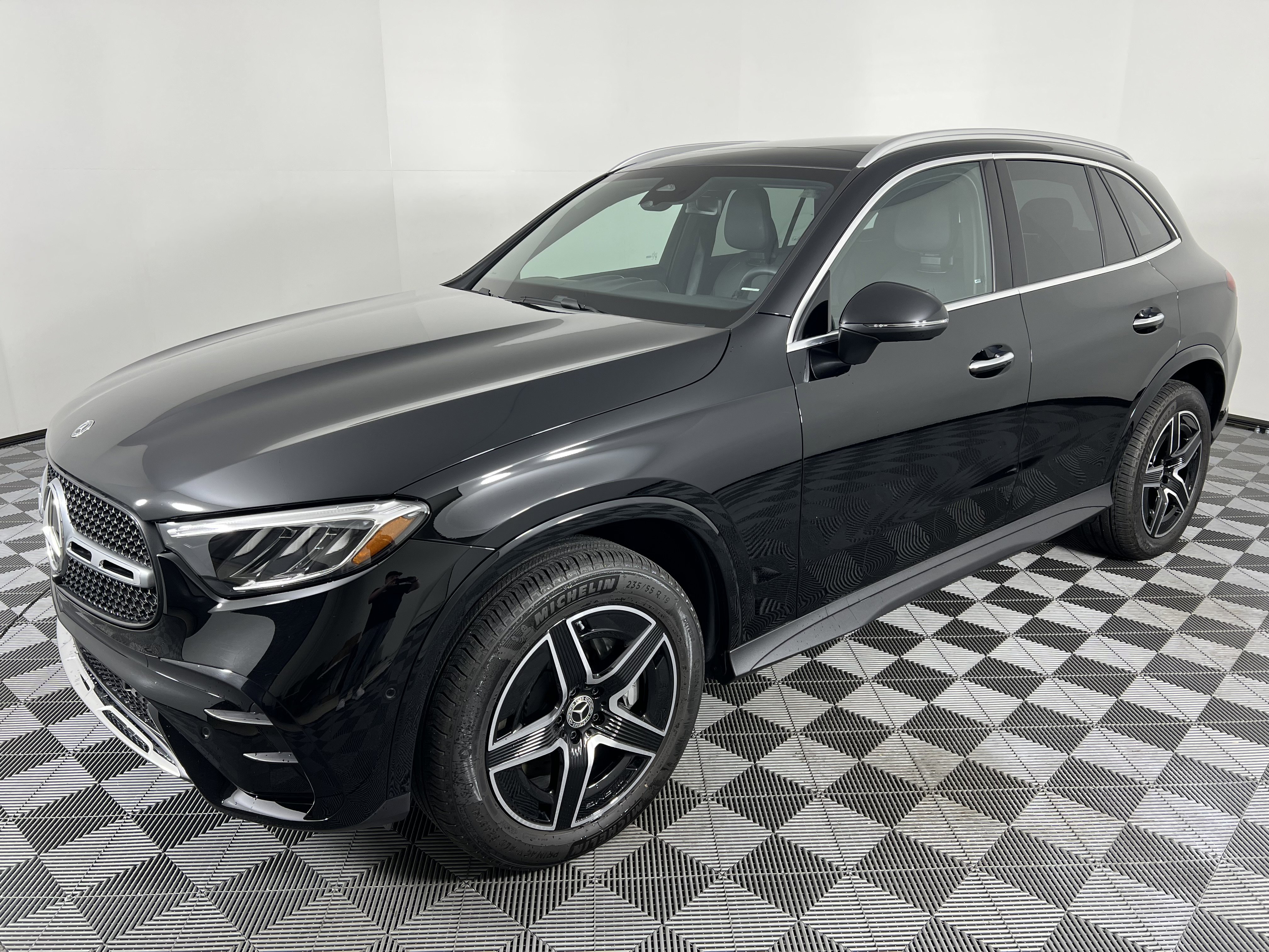 Used 2026 Mercedes-Benz GLC 300 4MATIC image 8
