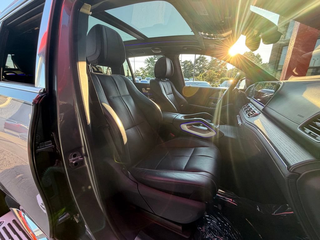 Used 2023 Mercedes-Benz Maybach GLS 600 4MATIC image 44