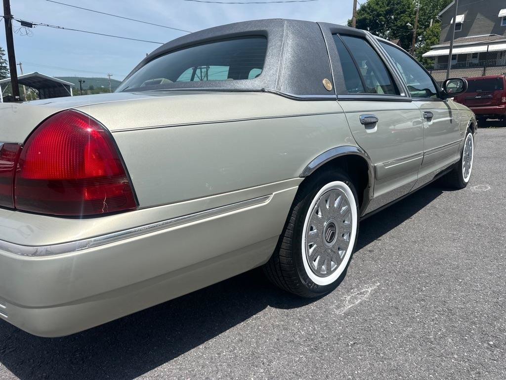 Used 2004 Mercury Grand Marquis GS RWD image 17