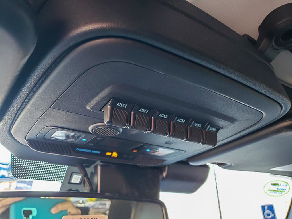 New 2025 Ford Bronco Raptor image 14