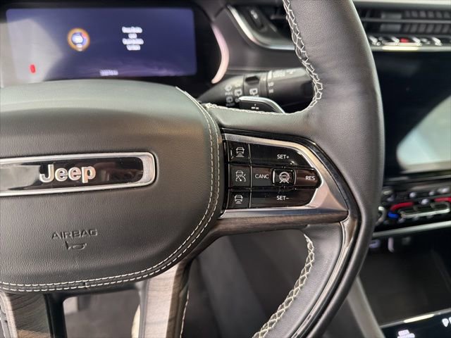 Used 2023 Jeep Grand Cherokee Overland w/ Adv Protech Group III image 12