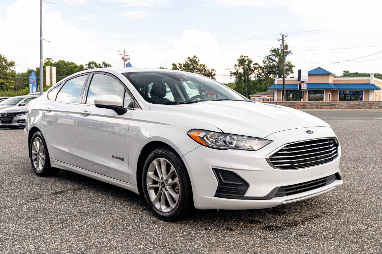 Used 2019 Ford Fusion SE image 8
