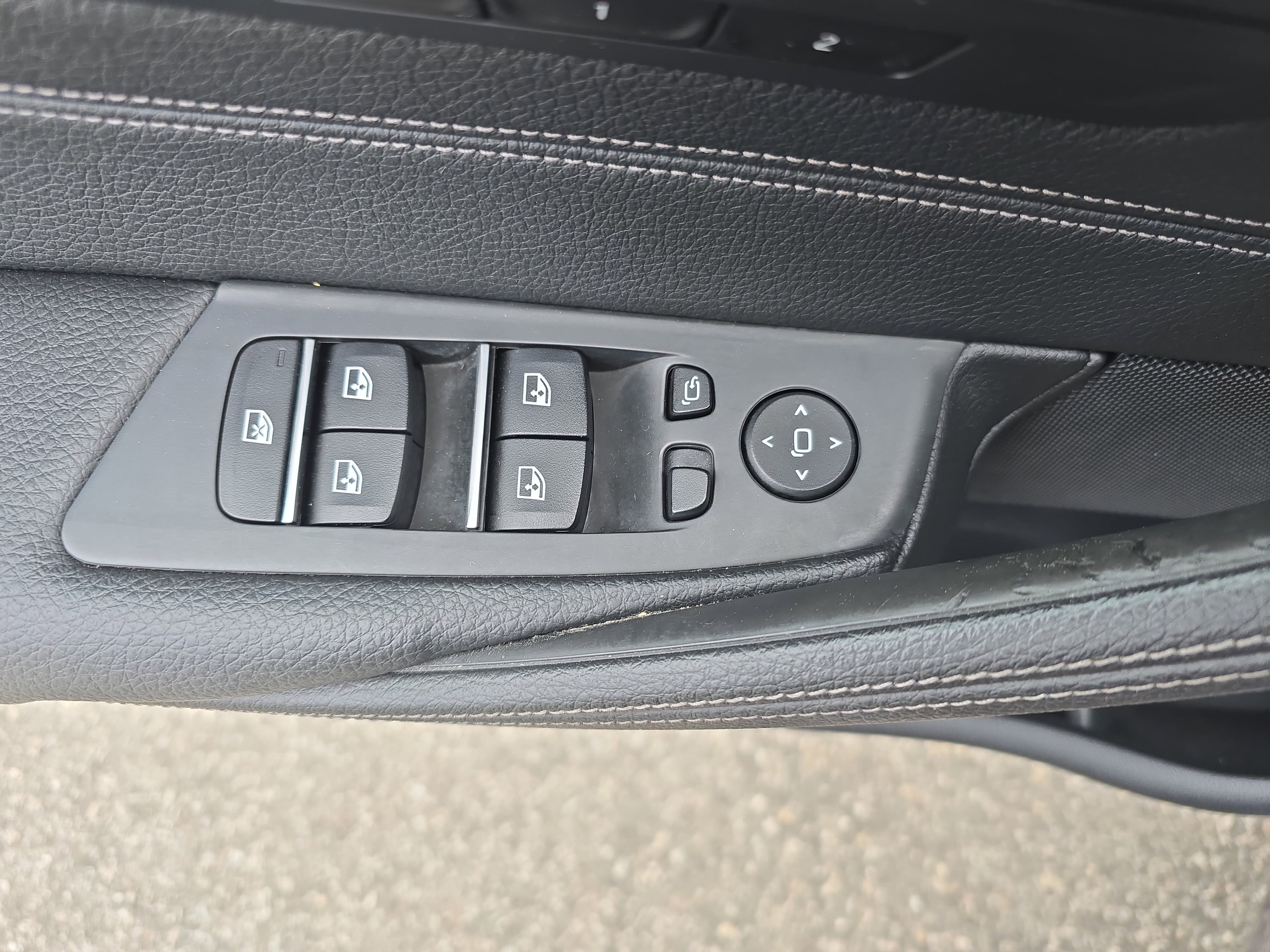 Used 2019 BMW 530i xDrive w/ Convenience Package image 26