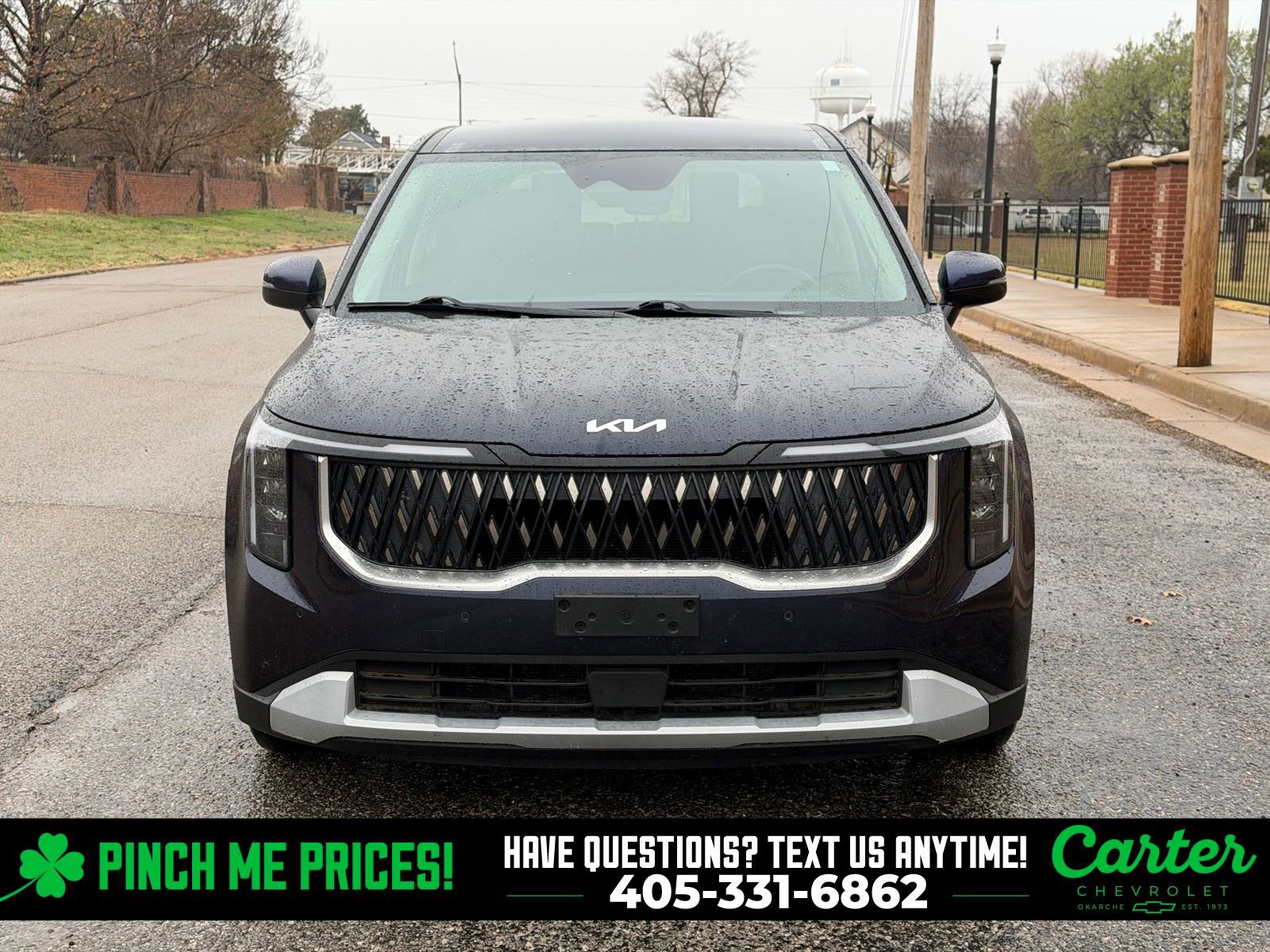 Used 2025 Kia Carnival image 8