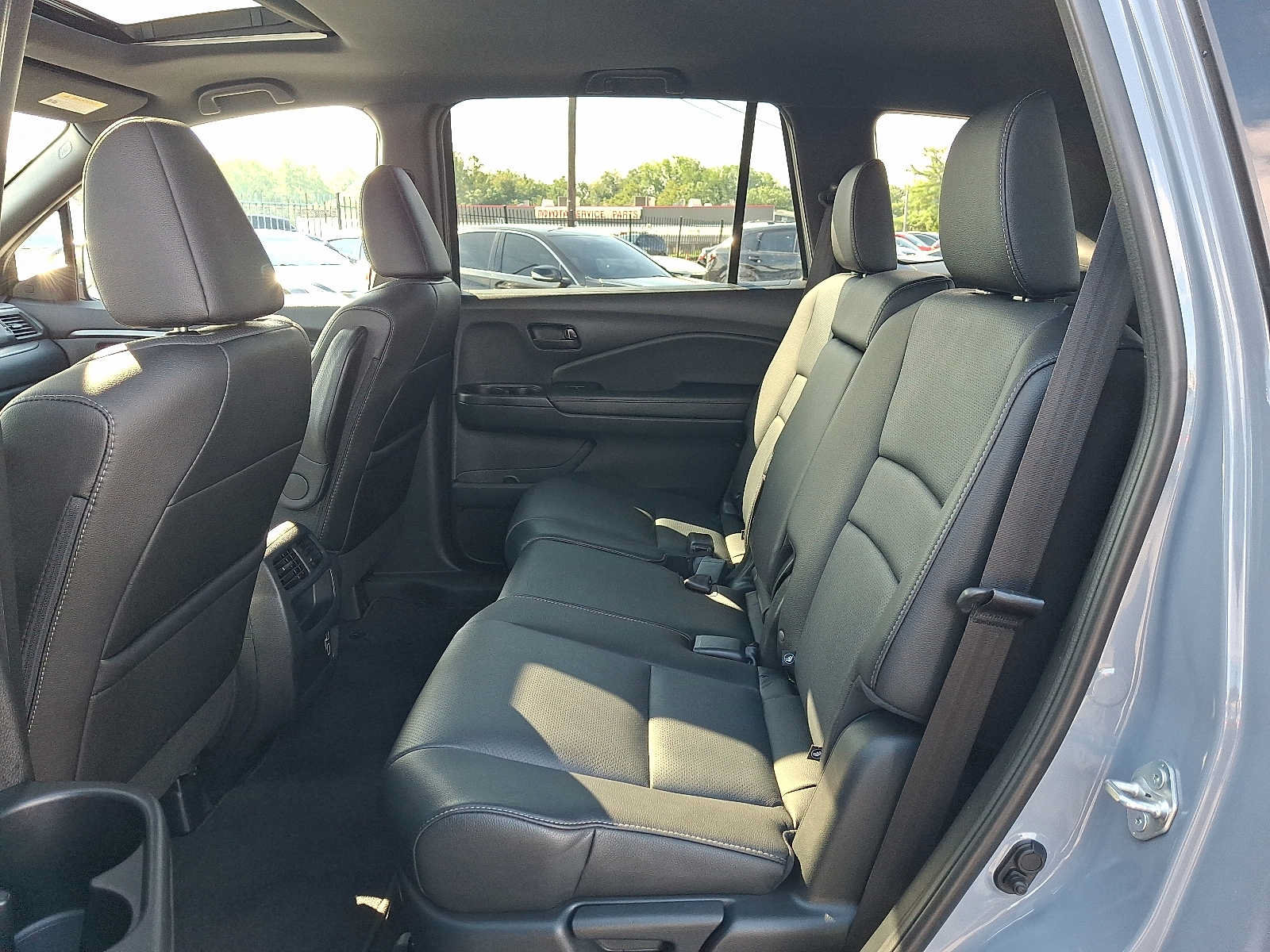 Used 2023 Honda Passport EX-L image 10