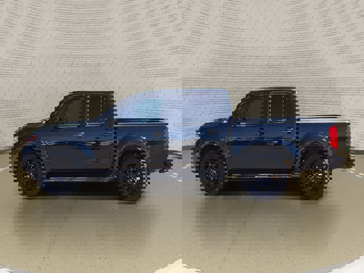 Used 2018 Nissan Frontier SV w/ Value Truck Package image 8