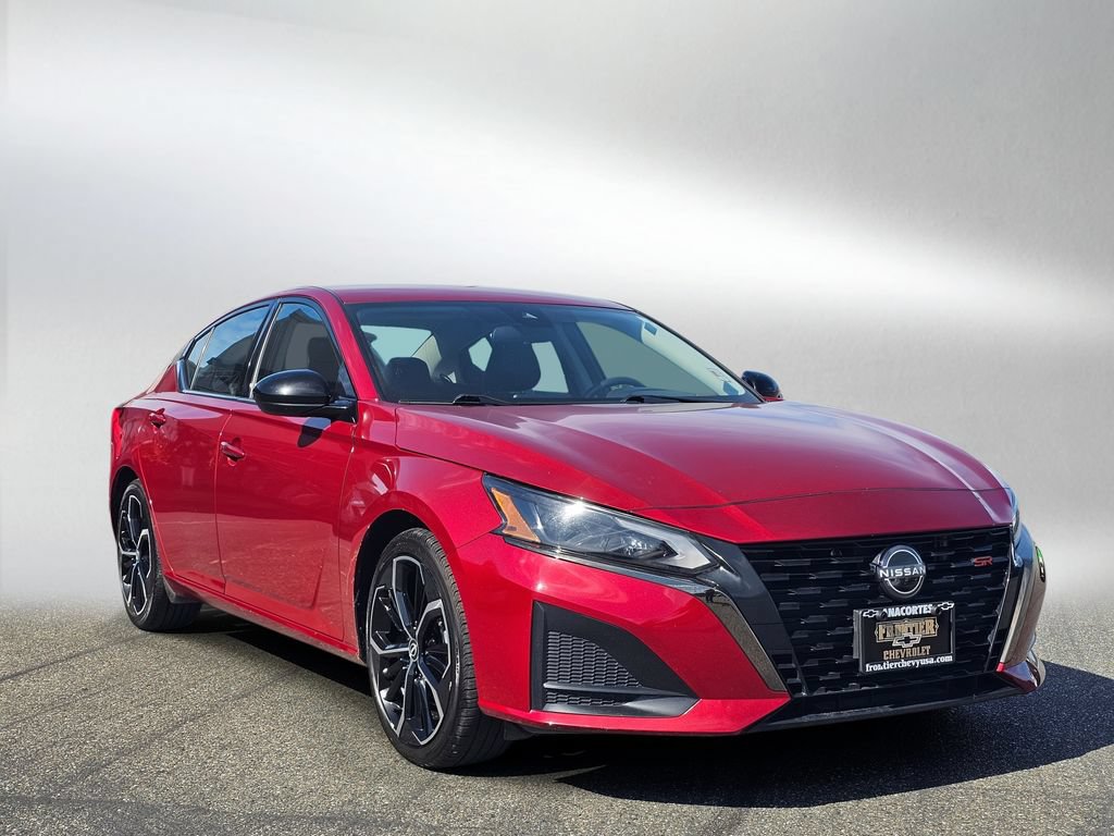 Used 2024 Nissan Altima 2.5 SR FWD image 1