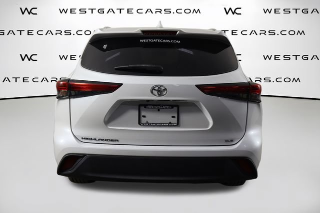 Used 2022 Toyota Highlander XLE FWD image 43