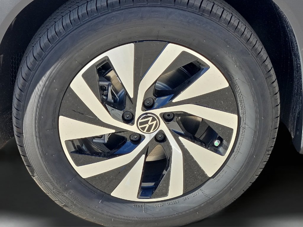 New 2026 Volkswagen Tiguan S FWD image 8