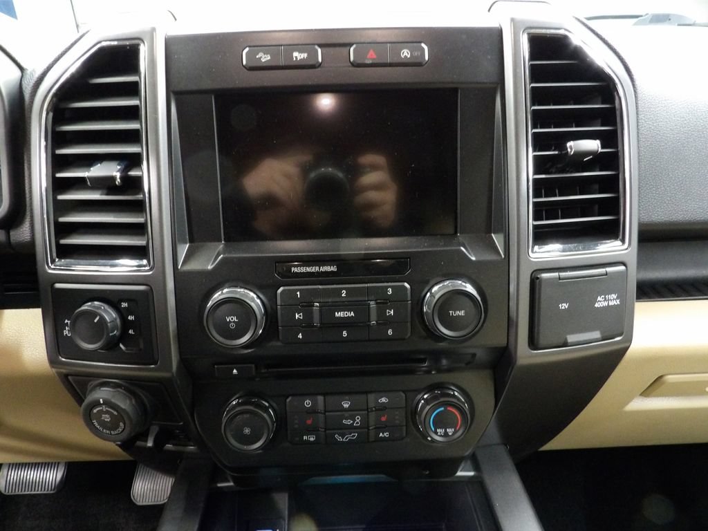 Used 2017 Ford F150 XLT w/ Equipment Group 302A Luxury AWD/4WD image 49