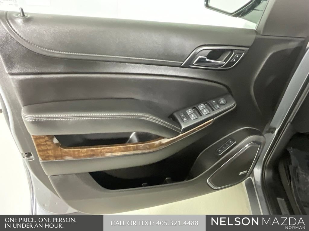 Used 2020 Chevrolet Suburban LT w/ Max Trailering Package RWD image 16