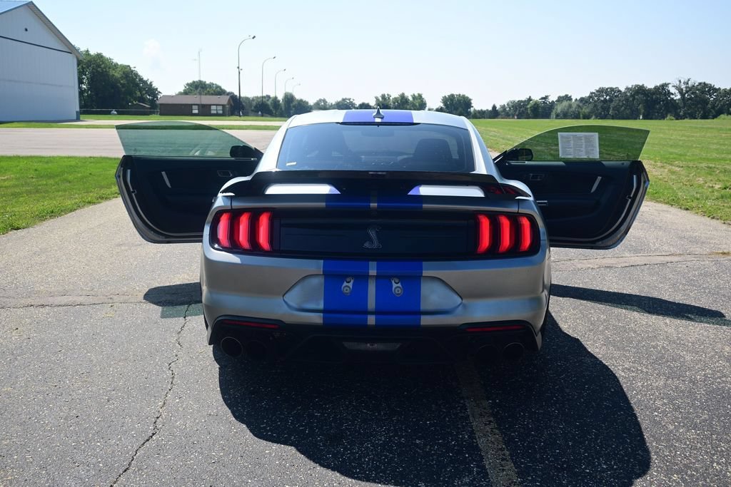 Used 2022 Ford Mustang Shelby GT500 w/ Technology Package RWD image 18