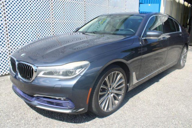 Used 2016 BMW 750i xDrive image 2