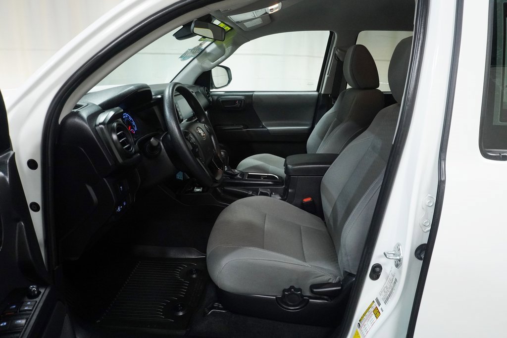 Certified 2022 Toyota Tacoma SR image 10