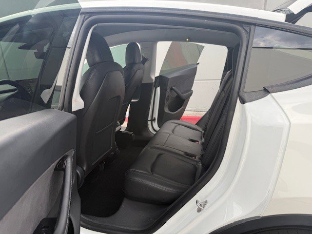 Used 2020 Tesla Model Y Long Range image 14