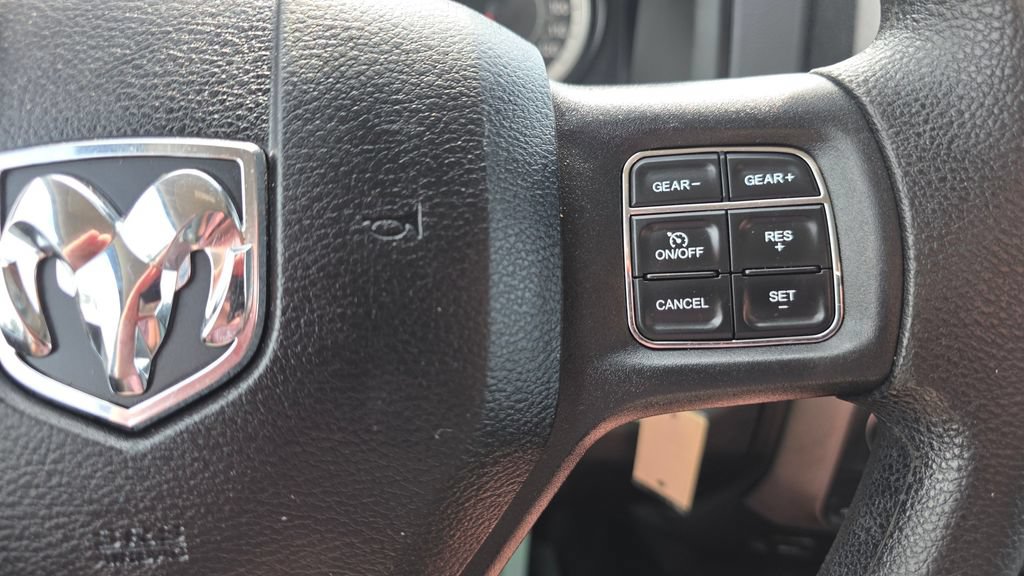 Used 2017 RAM 1500 Express AWD/4WD image 26