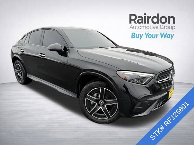 Used 2024 Mercedes-Benz GLC 300 4MATIC image 3