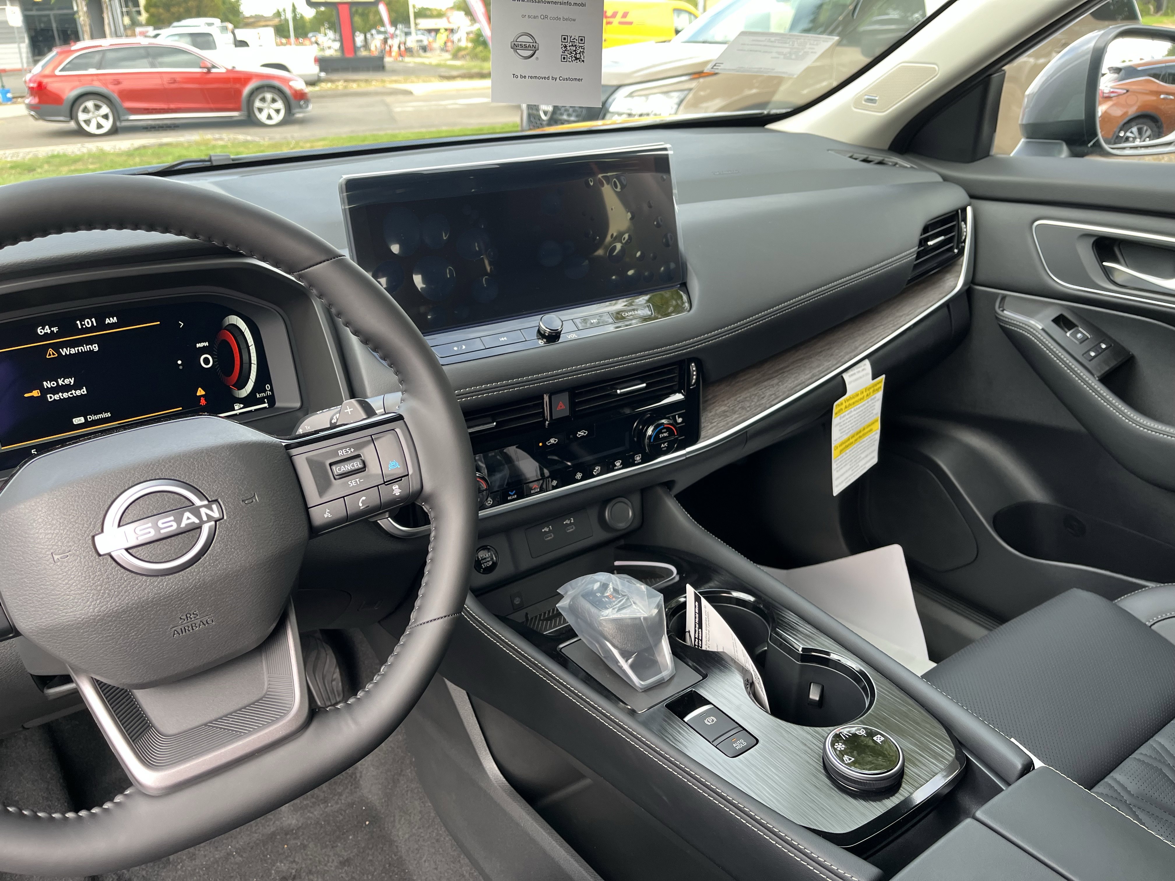 New 2026 Nissan Rogue Platinum image 18