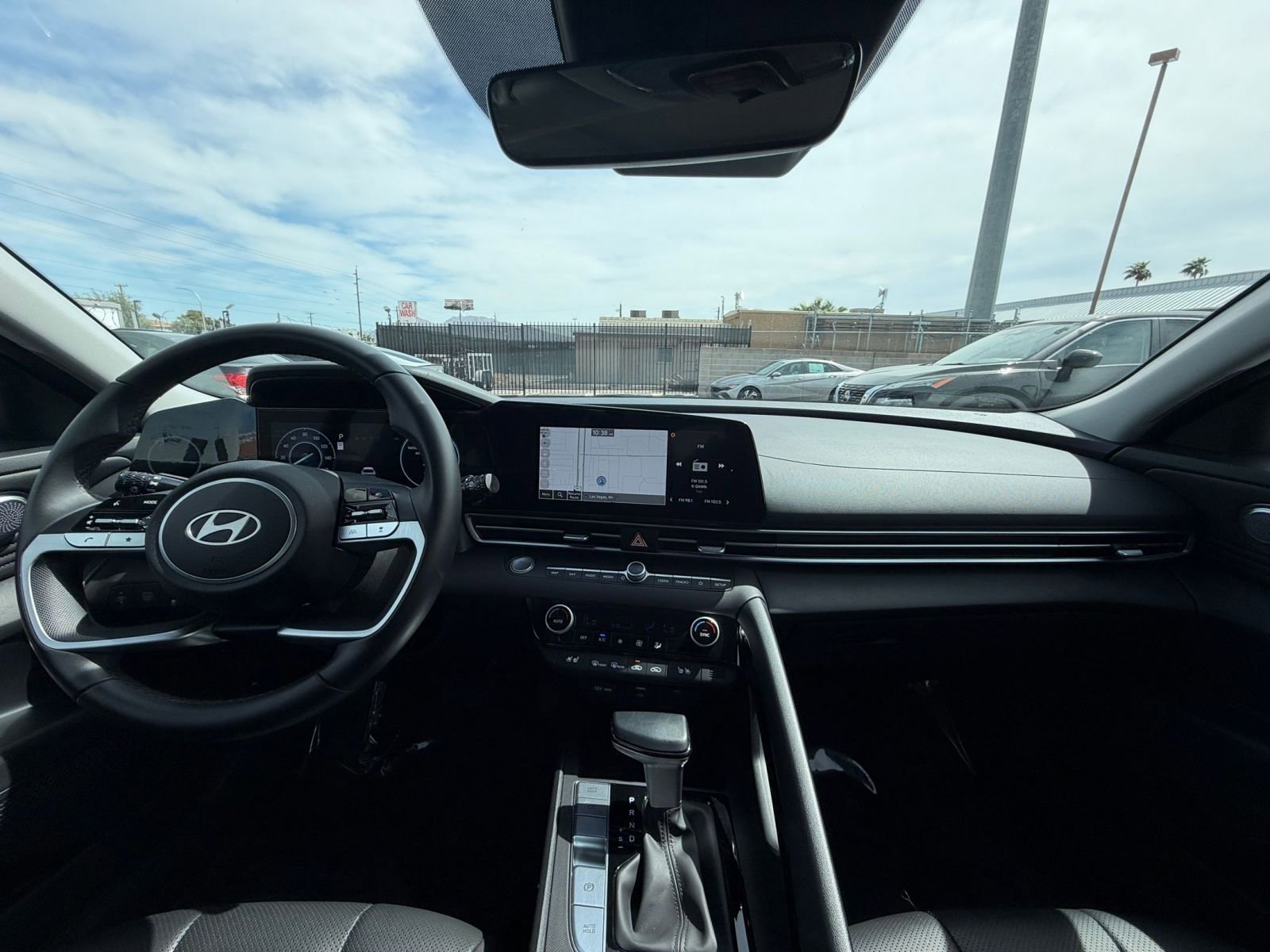 Used 2025 Hyundai Elantra Limited FWD image 34