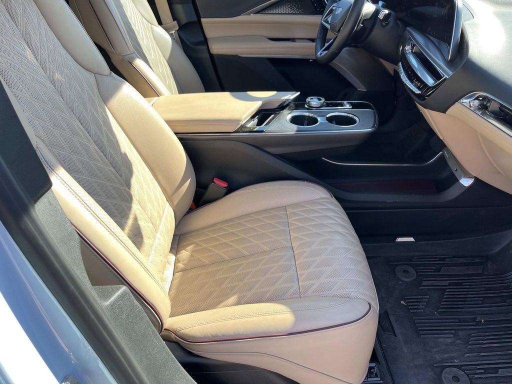 Certified 2024 Cadillac Lyriq Sport w/ Nappa Leather Package image 23