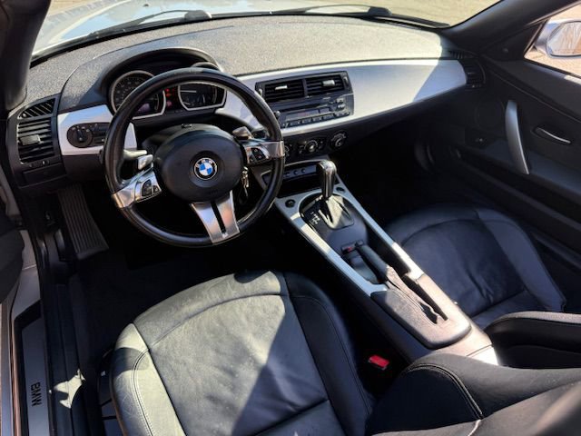 Used 2006 BMW Z4 3.0si image 28