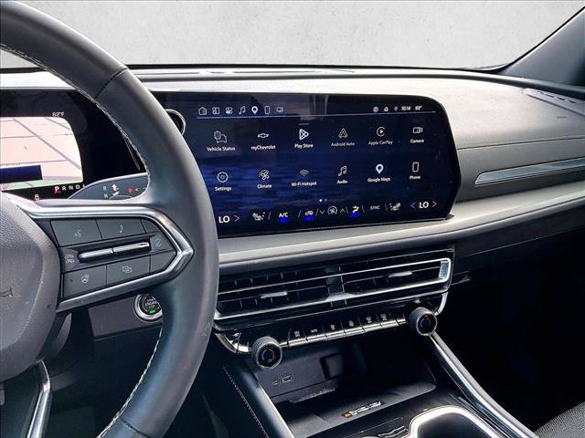 Used 2025 Chevrolet Traverse LT FWD image 8