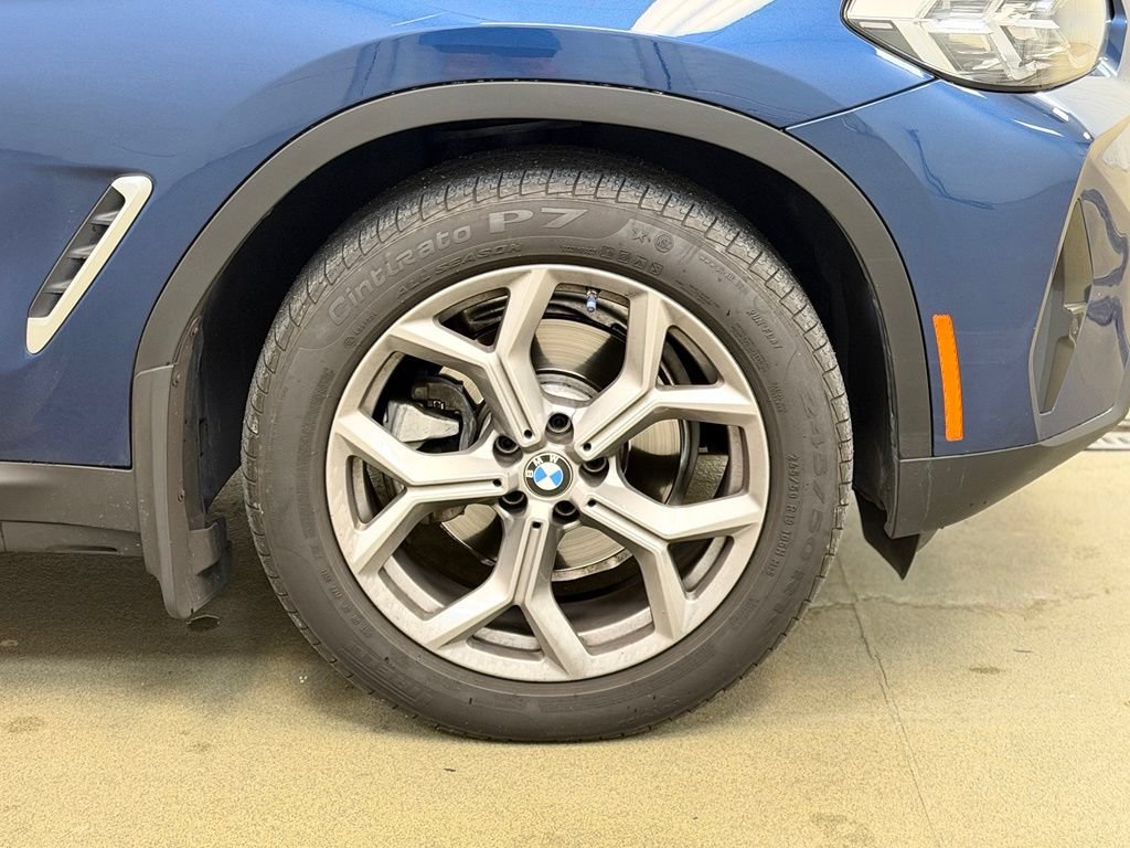 Used 2022 BMW X4 xDrive30i w/ Convenience Package AWD/4WD image 4