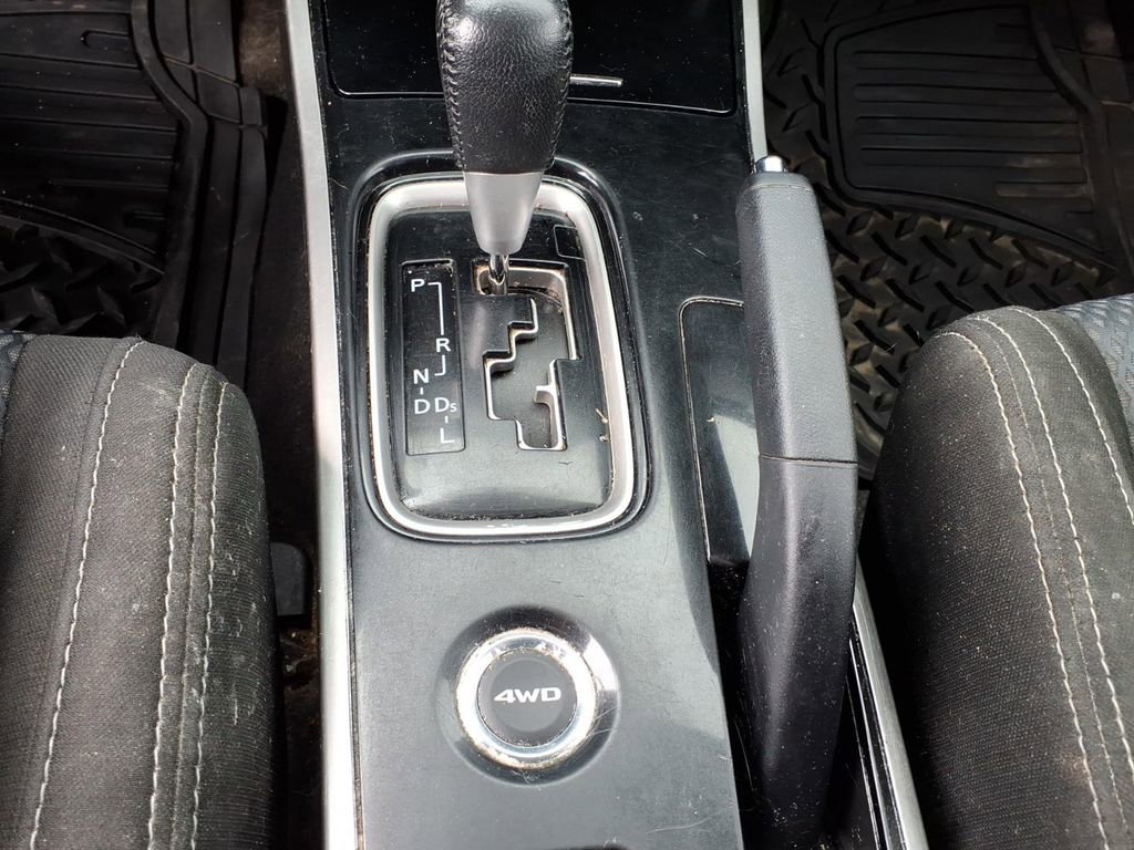 Used 2017 Mitsubishi Outlander ES image 23