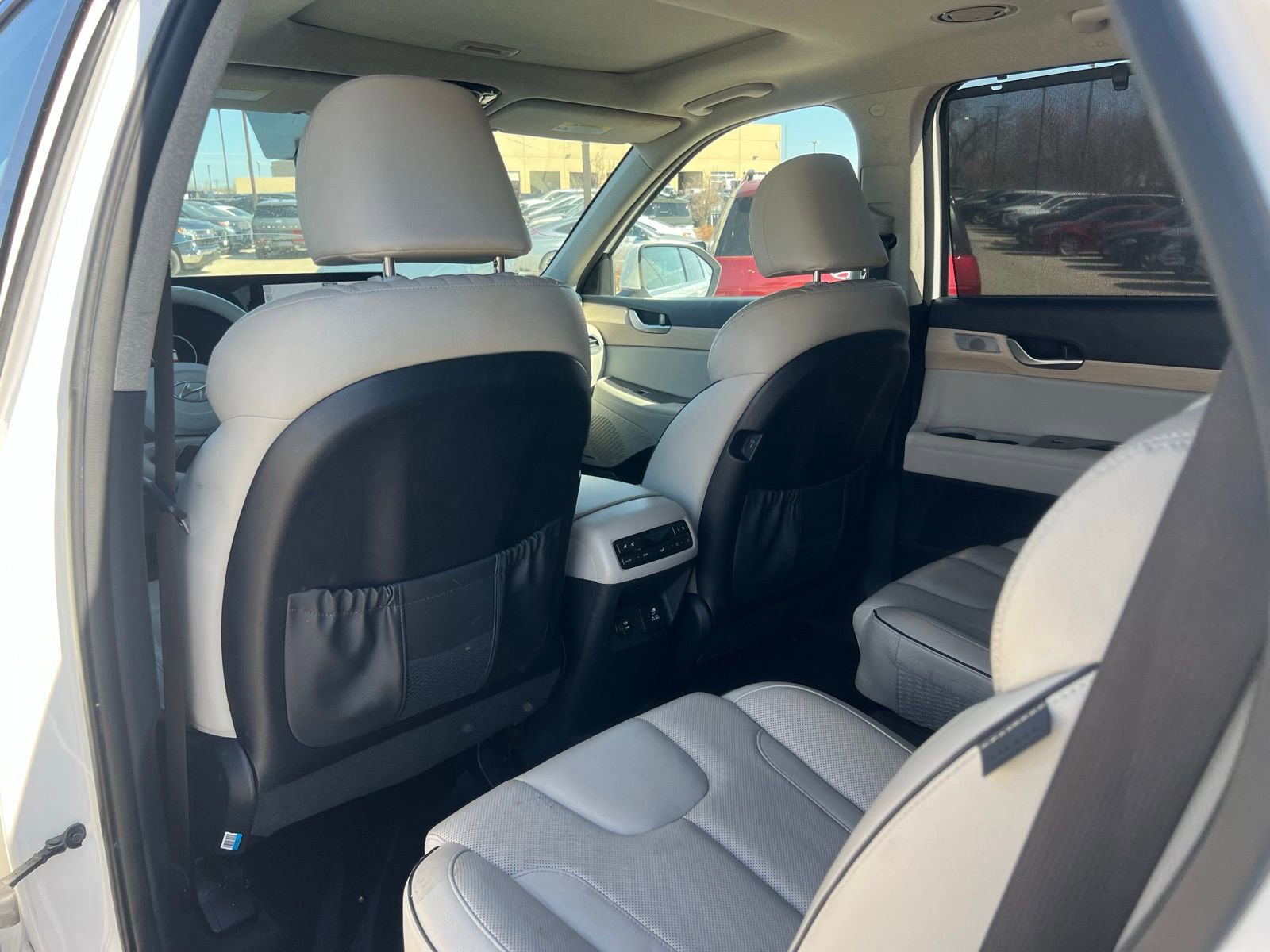 Used 2023 Hyundai Palisade Limited w/ Winter Package image 20