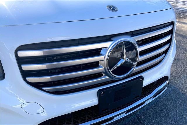 Used 2025 Mercedes-Benz GLB 250 4MATIC image 26