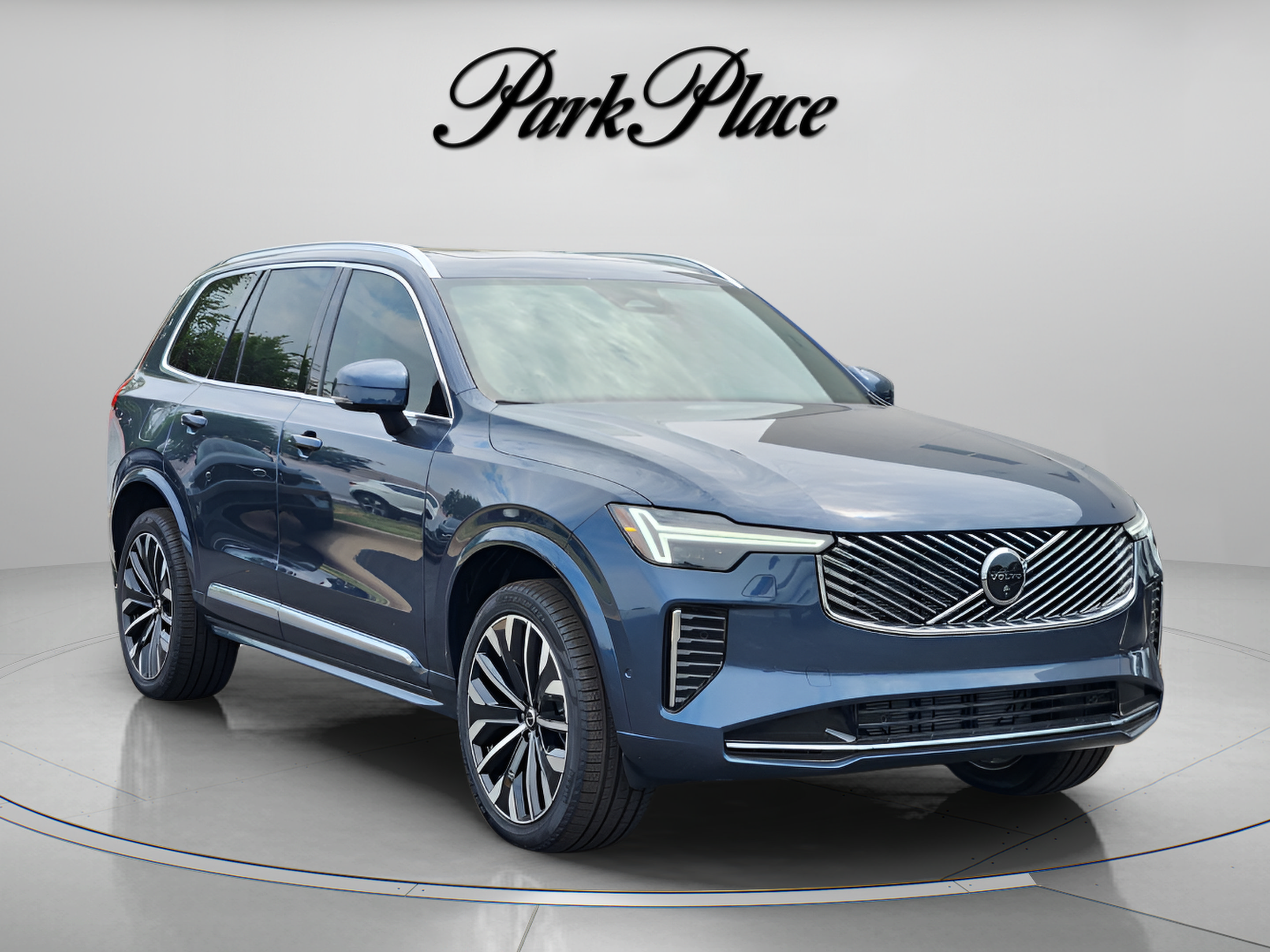 Used 2026 Volvo XC90 B6 Plus w/ Protection Package Premier AWD/4WD image 8