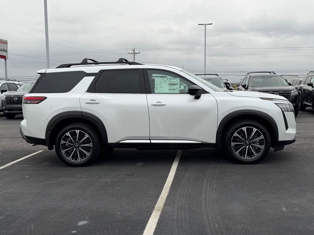 New 2026 Nissan Pathfinder Platinum image 3
