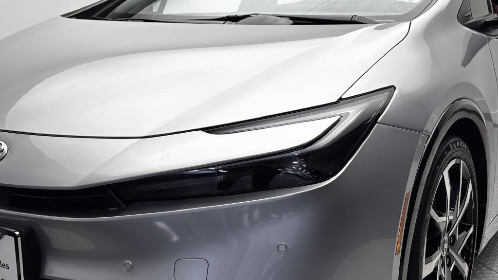 Certified 2023 Toyota Prius Prime FWD image 3