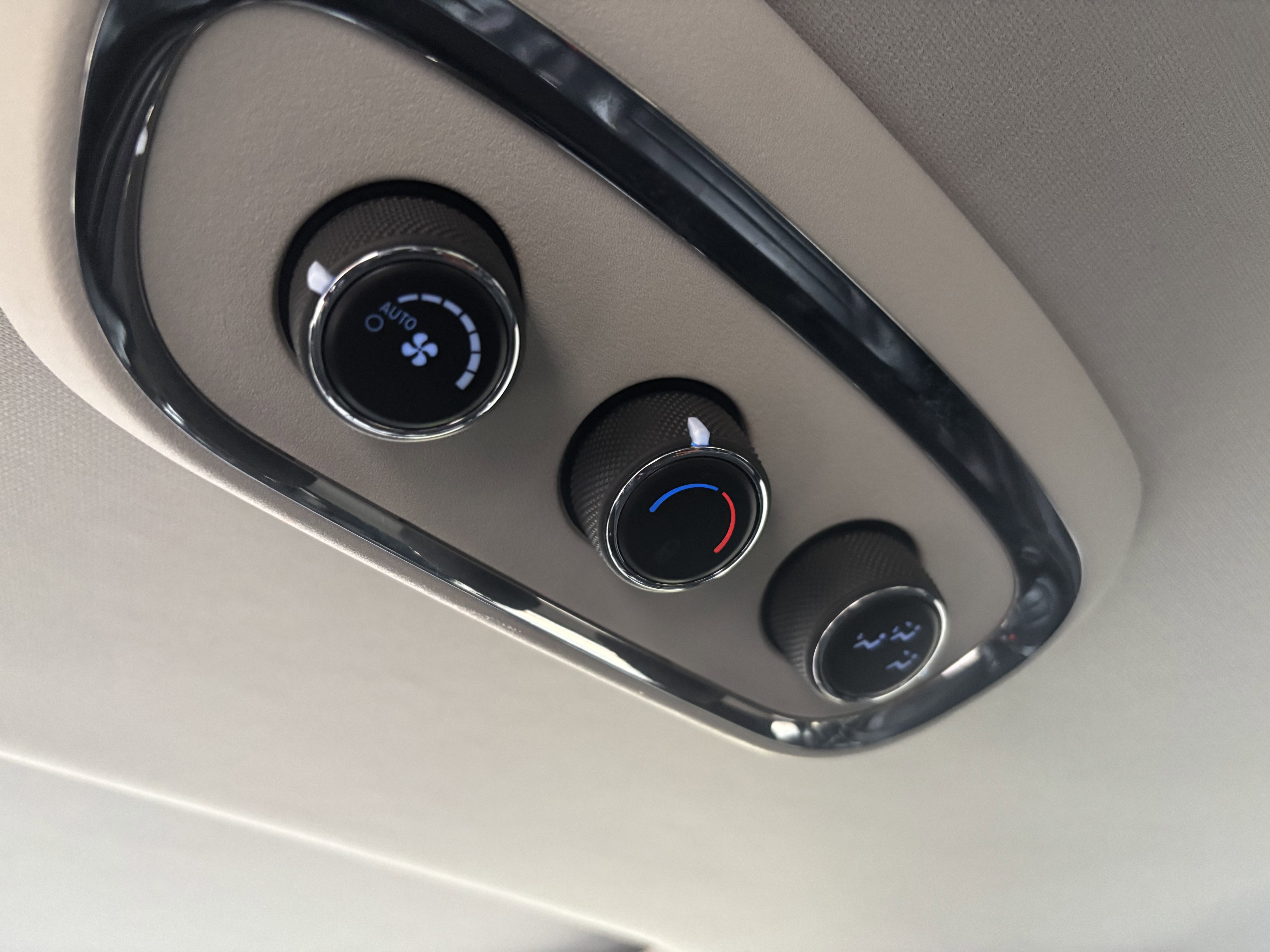 Used 2014 Dodge Durango Citadel w/ Technology Group image 19