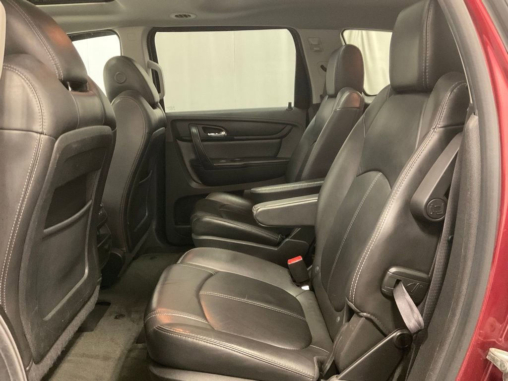 Used 2015 Chevrolet Traverse LT image 35