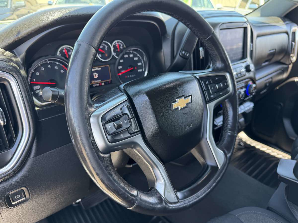 Used 2021 Chevrolet Silverado 1500 LT AWD/4WD image 24