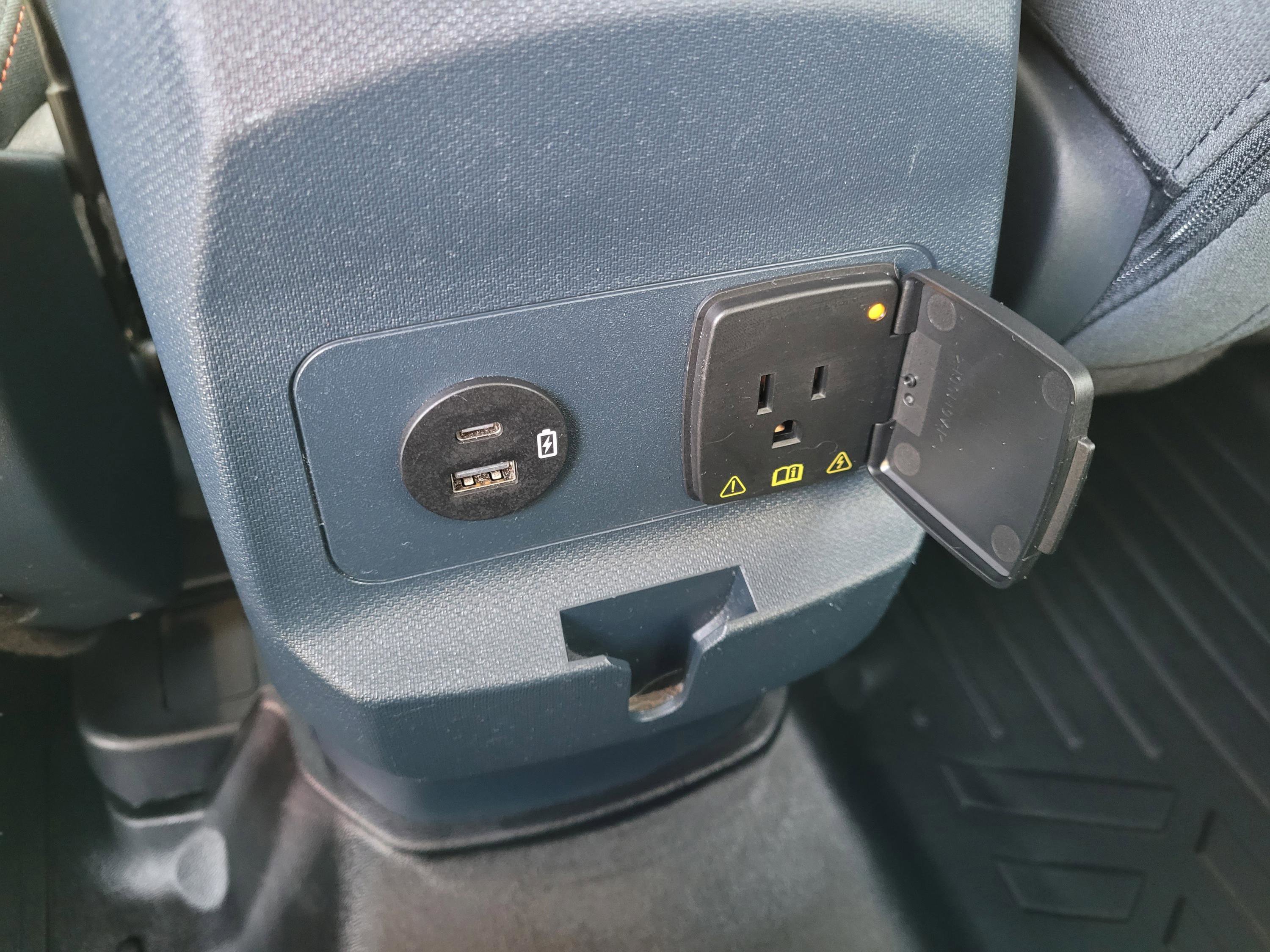 Used 2023 Ford Maverick XLT w/ Equipment Group 300A Standard image 16