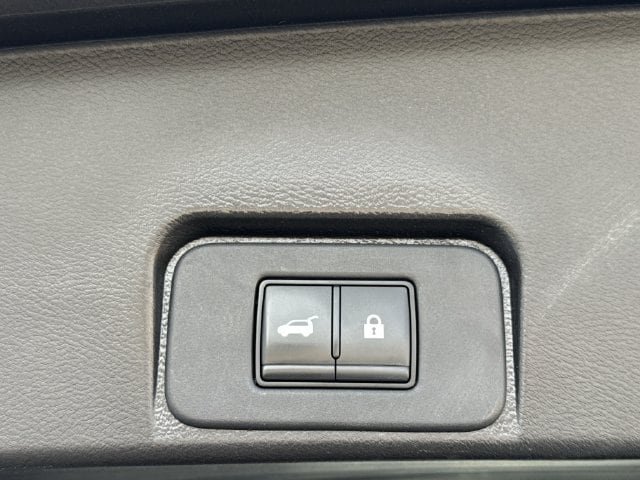 Used 2024 Nissan Rogue SV FWD image 31