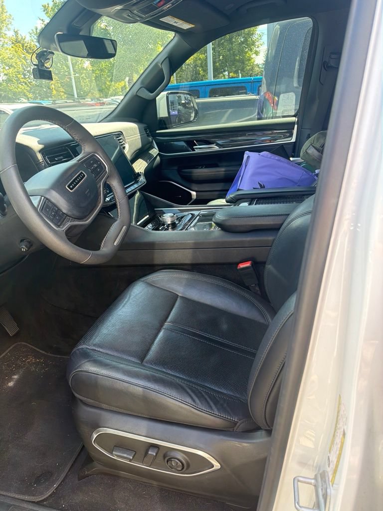 Used 2022 Jeep Wagoneer Series II AWD/4WD image 8