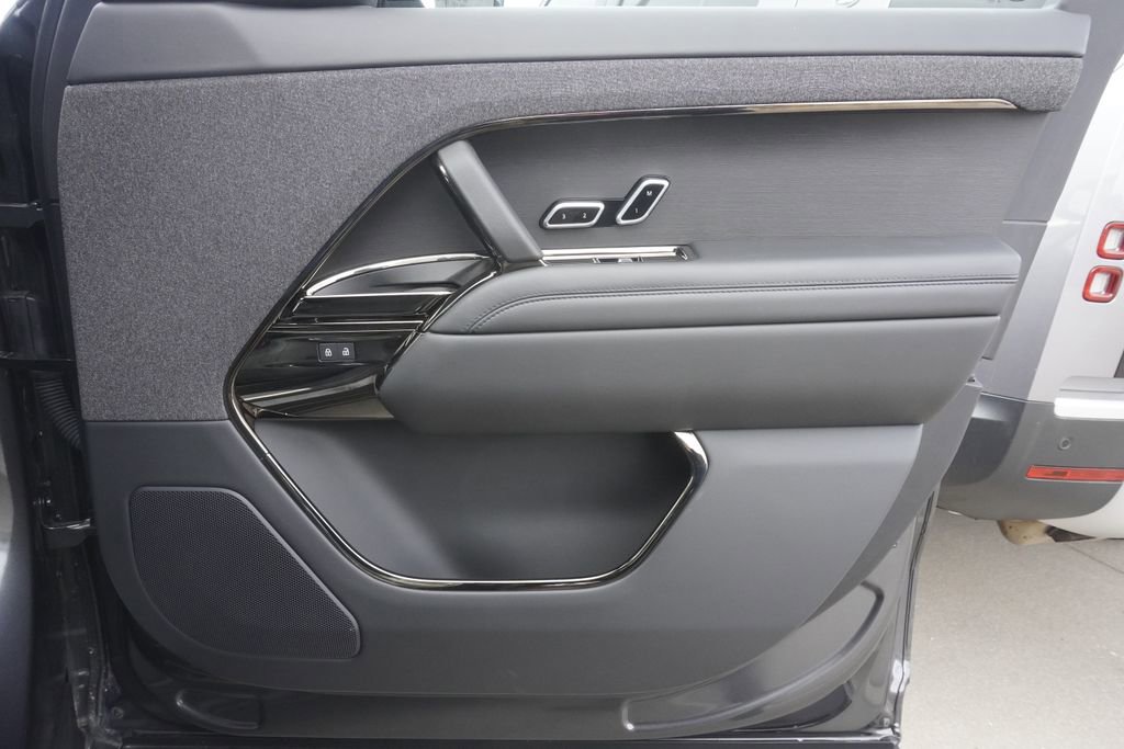 Used 2024 Land Rover Range Rover Sport Dynamic SE image 21