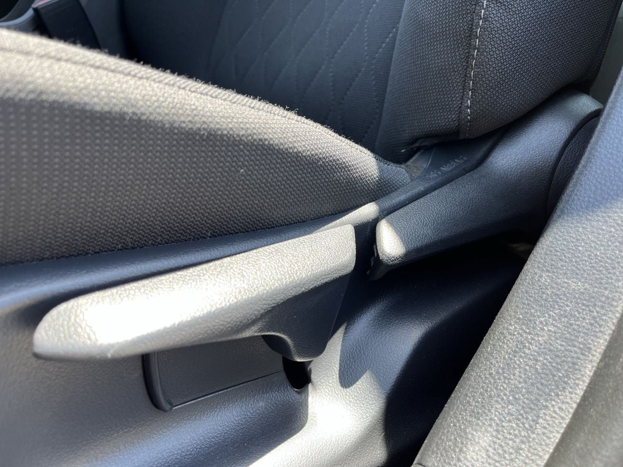 Used 2025 Toyota Corolla LE FWD image 23