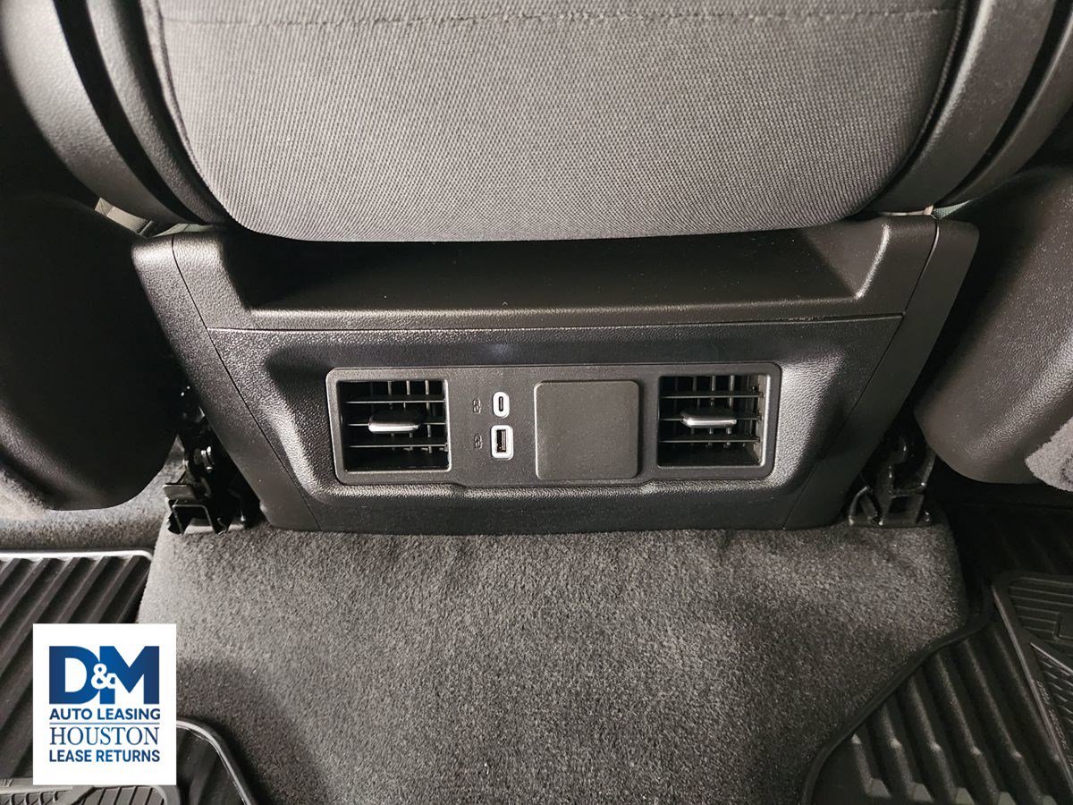 Used 2025 Chevrolet Silverado 2500 Custom w/ Custom Value Package image 39