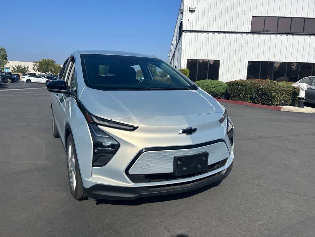 Used 2023 Chevrolet Bolt LT w/ Driver Confidence Package FWD image 1